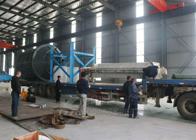 ���d���ŷ�ϵ�y��ʽ�l؛